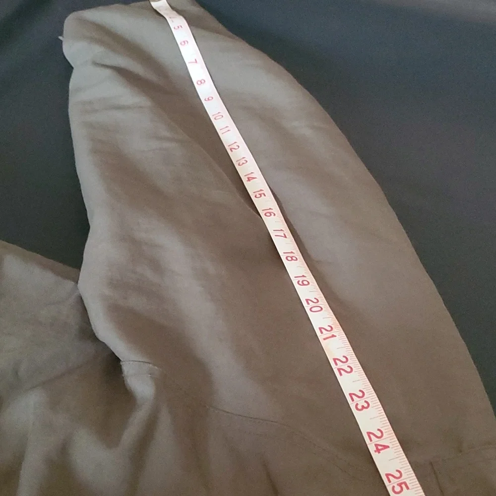 Old Navy Men's Large Outerwear Jacket, Army Green color, Great Used condition ๐ - Picture 11 of 11